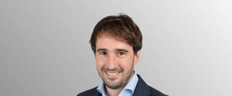 Ernesto Pérez González nombramientos alumni noviembre 2025