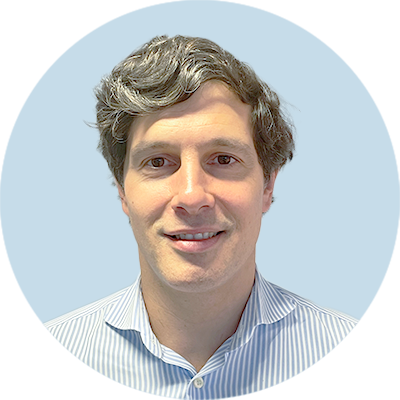 profesor ieb Patricio Peixoto