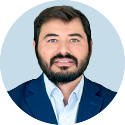 profesor ieb Cesar Zarate